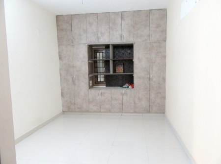 2041841142-1) Li id 393 - Master Bedroom.jpg